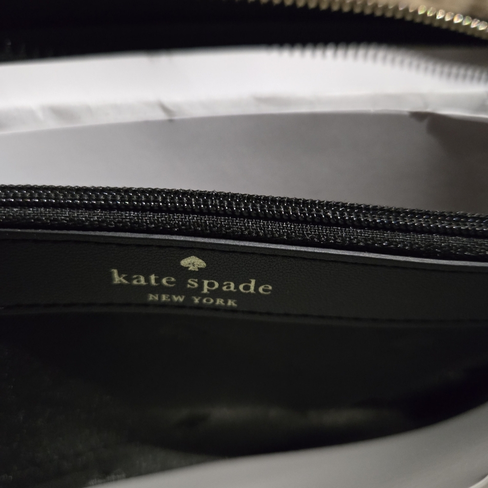 Kate Spade Wallet - Picture 2 of 5